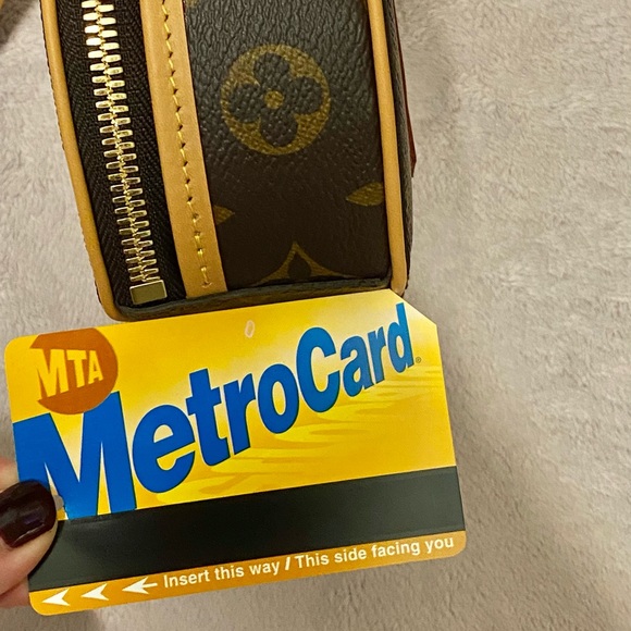 Louis Vuitton Mini Boite Chapeau bag with straps ✨ - Picture 15 of 16